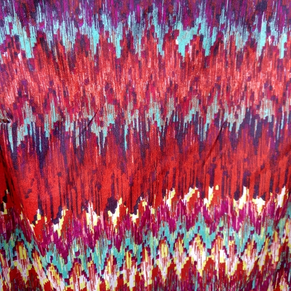 Lily Rose, multi-colored 3/4 length sleeve tunic - Picture 6 of 7